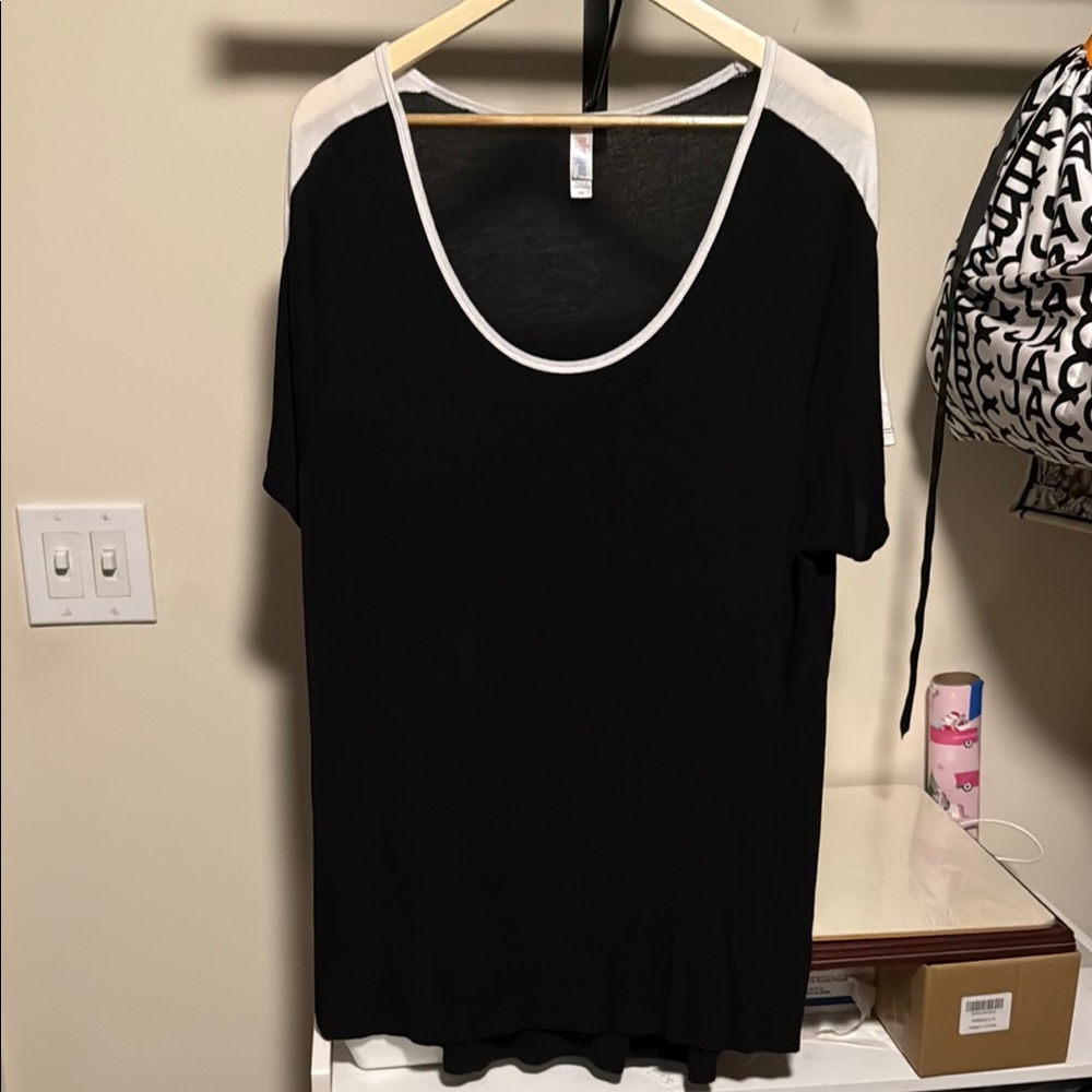 LuLaRoe Black and White Color-Block Short Sleeve Tee